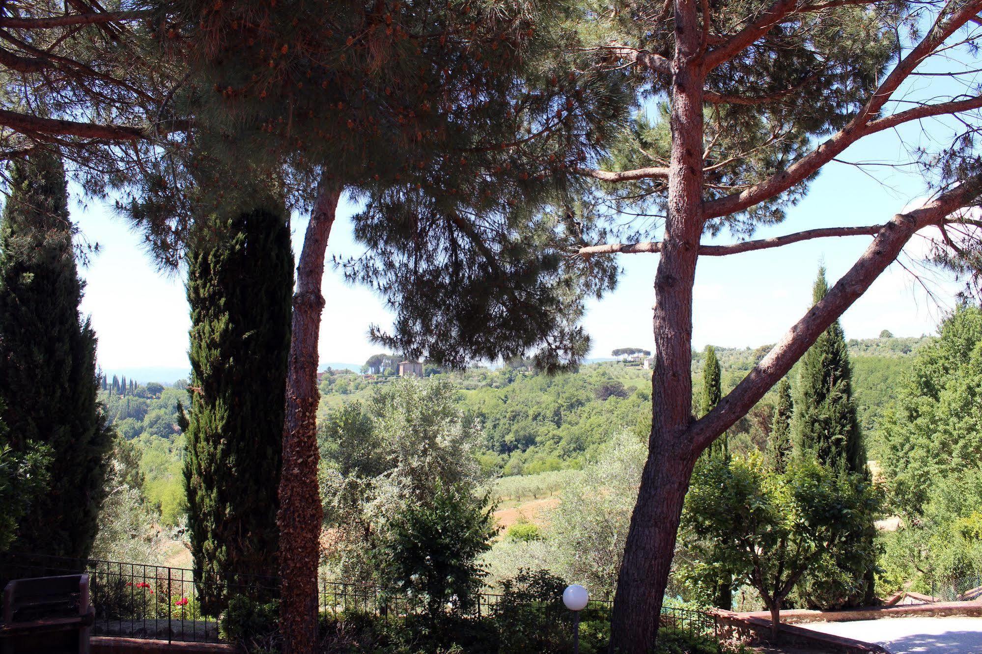 Villa Agostoli Siena Exteriör bild