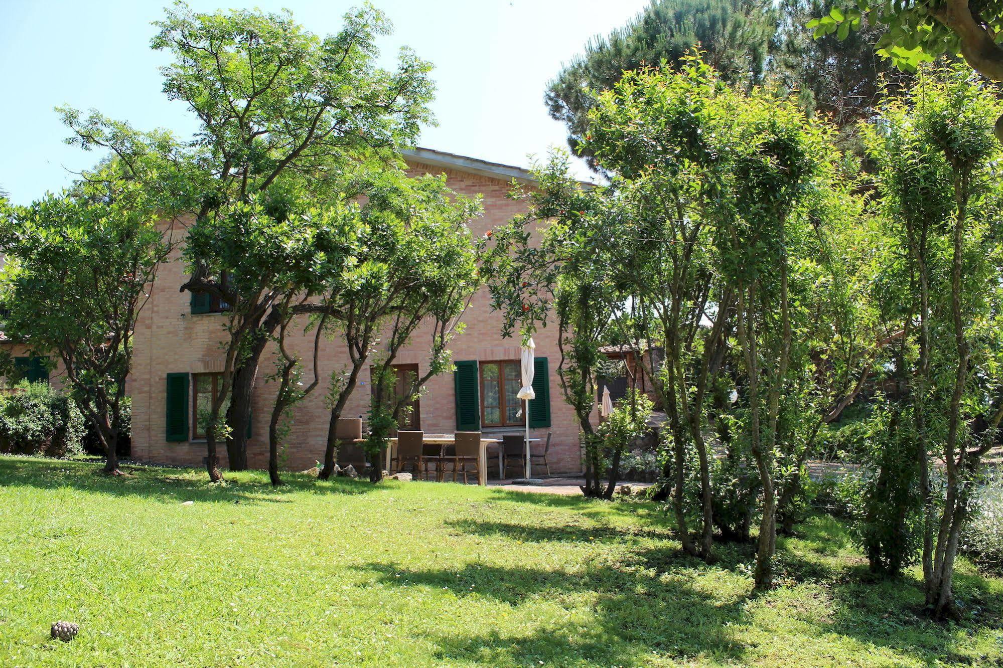 Villa Agostoli Siena Exteriör bild
